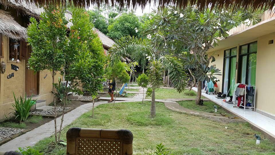 Baleku Homestay Trawangan กีลีตราวางัน ภายนอก รูปภาพ