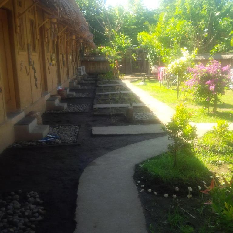 Baleku Homestay Trawangan กีลีตราวางัน ภายนอก รูปภาพ