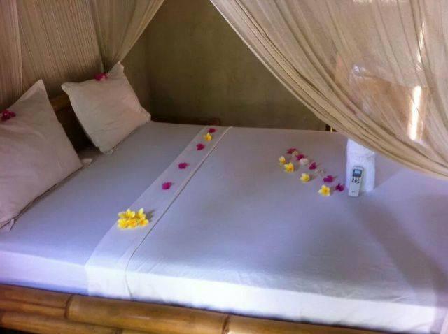 Baleku Homestay Trawangan กีลีตราวางัน ภายนอก รูปภาพ
