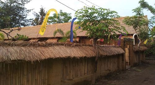 Baleku Homestay Trawangan กีลีตราวางัน ภายนอก รูปภาพ
